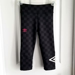 Umbro Girls' Black Checkerboard Capri Leggings Small 6/6X